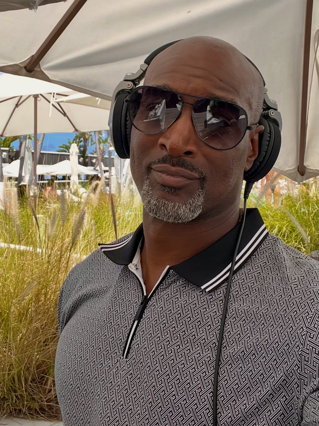 Frank Delour — headphones on, South Beach